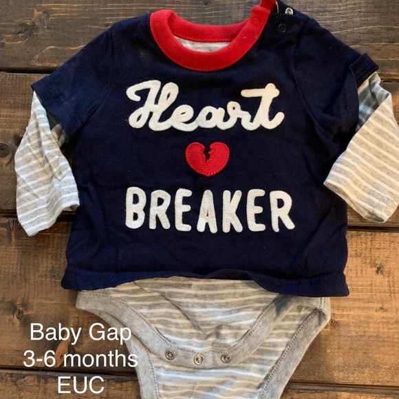🛍Host Pick 2/18🛍 Baby Gap “Heart Breaker” Onesie - Picture 1 of 1